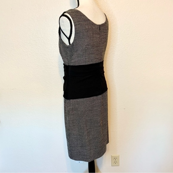 Akris Punto Sheath Dress Black With White Polka Dots Waist Sash 99% Wool Size 6 - Picture 3 of 16